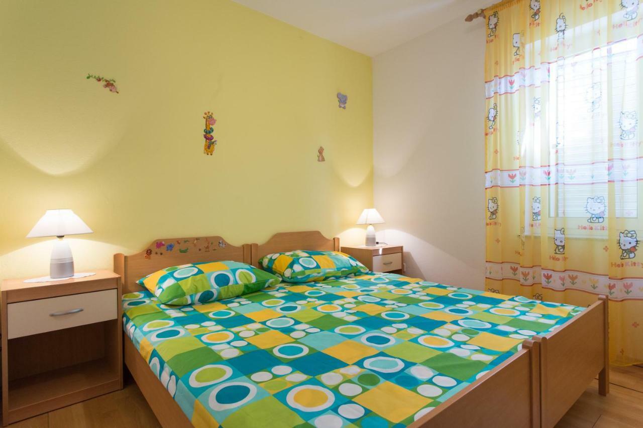 Apartments Bonifacic Punat Rum bild